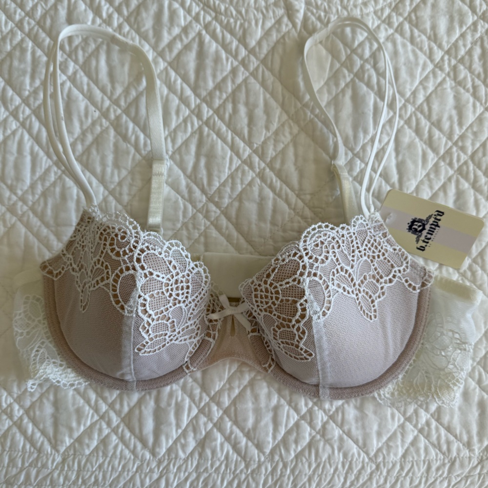 NWT B.tempt’d Lace White & Tan Full Coverage Lightly Padded Bra Size 34B